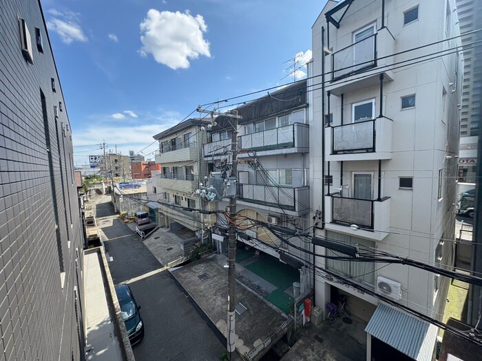 物件内観写真17　(室内からの展望)