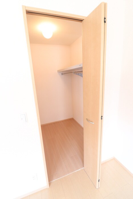 物件内観写真9　(収納)