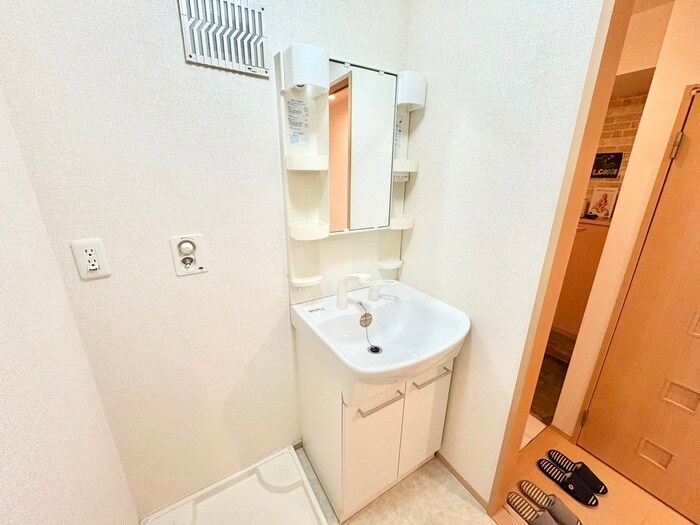 物件内観写真11　(洗面)