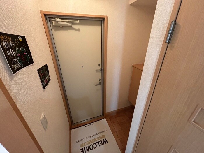 物件内観写真15　(玄関)