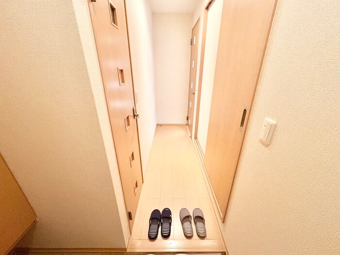 物件内観写真15　(廊下)