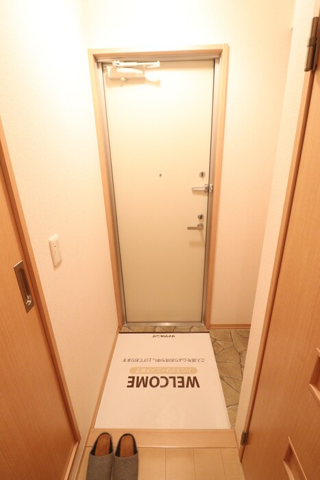 物件内観写真15　(玄関)