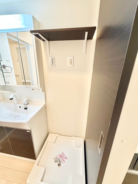 物件内観写真15　(洗濯機置場)