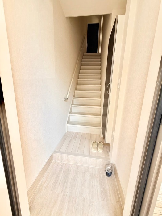 物件内観写真22　(玄関)