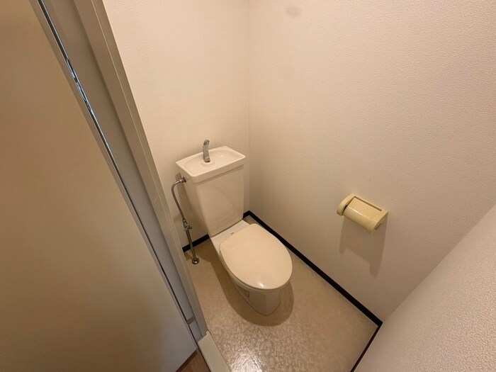 物件内観写真11　(トイレ)