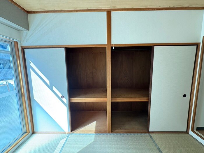 物件内観写真16　(収納)