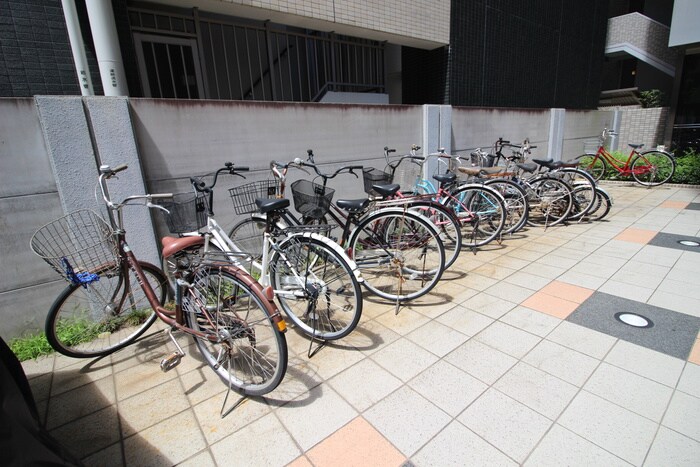 物件外観写真4　(駐輪場)