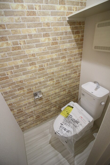 物件内観写真8　(トイレ)