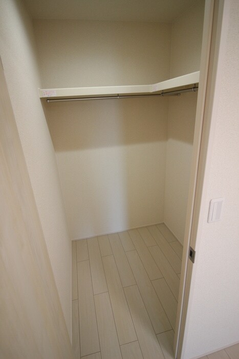 物件内観写真12　(収納)