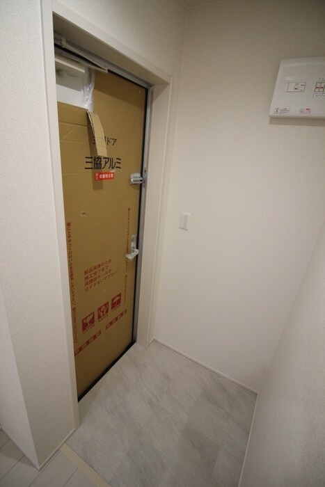 物件内観写真15　(玄関)