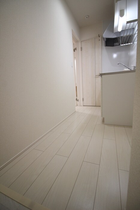 物件内観写真16　(廊下)