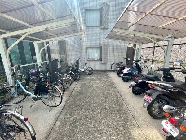駐輪場