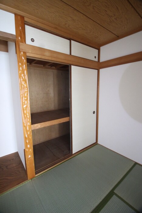 物件内観写真18　(収納)