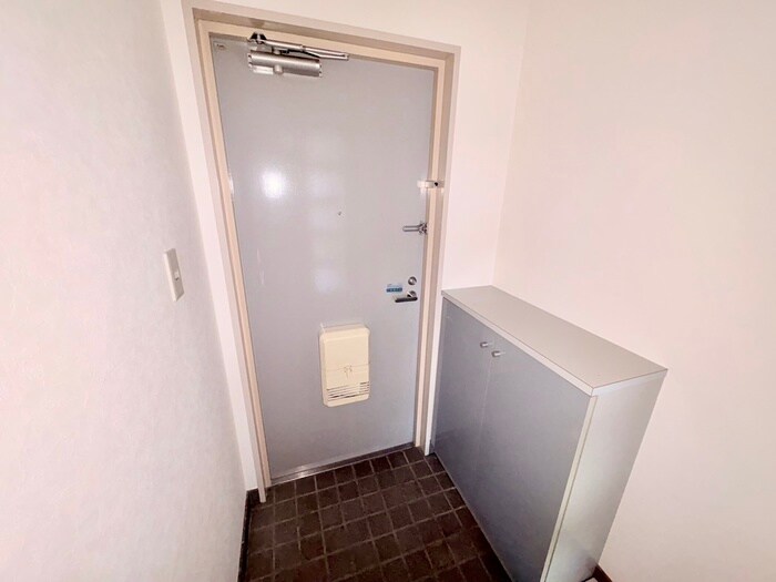 物件内観写真14　(玄関)