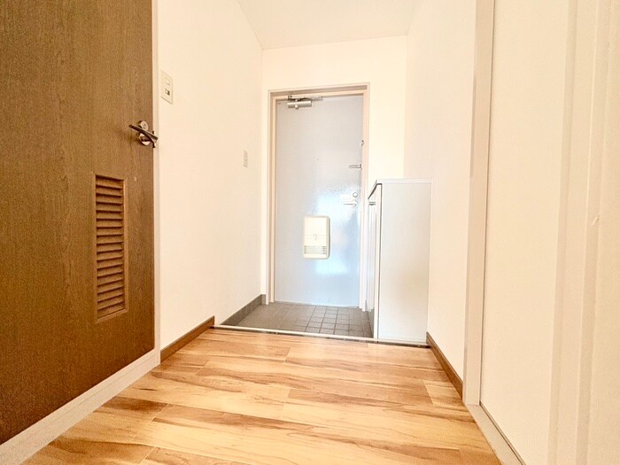 物件内観写真15　(廊下)