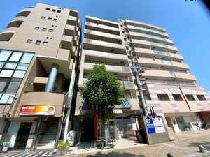 スト－ンマナ－外観写真