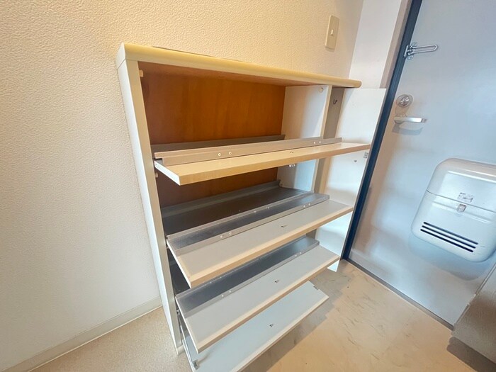 物件内観写真18　(靴箱)