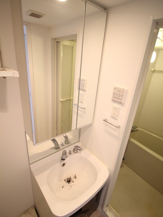 物件内観写真12　(洗面)