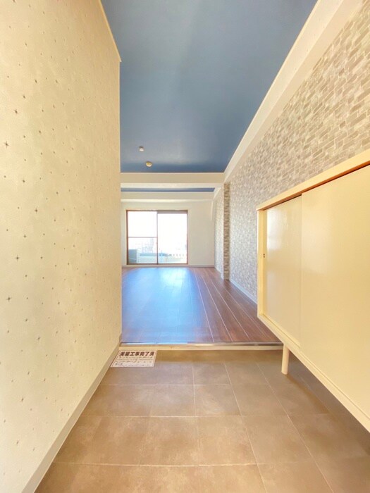 物件内観写真7　(玄関)