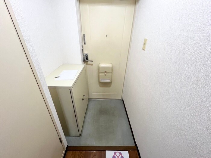 物件内観写真15　(玄関)