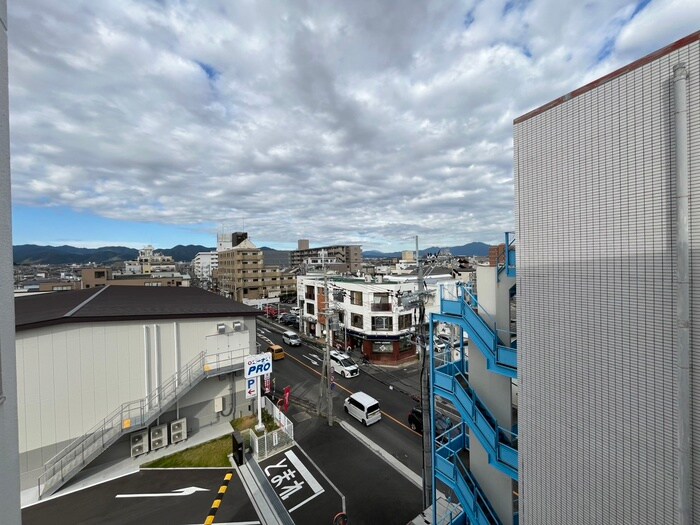 物件内観写真17　(室内からの展望)