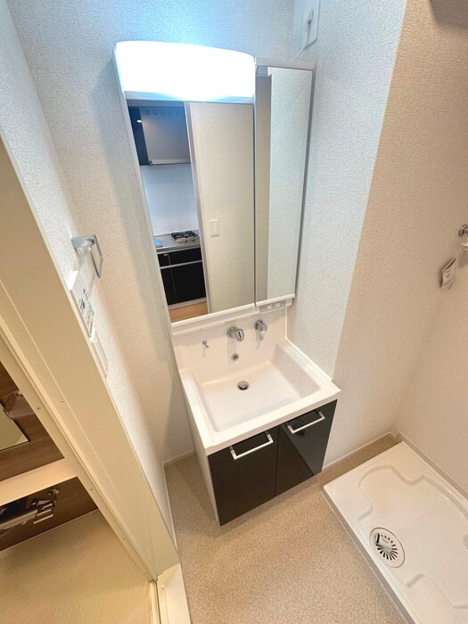 物件内観写真12　(洗面)