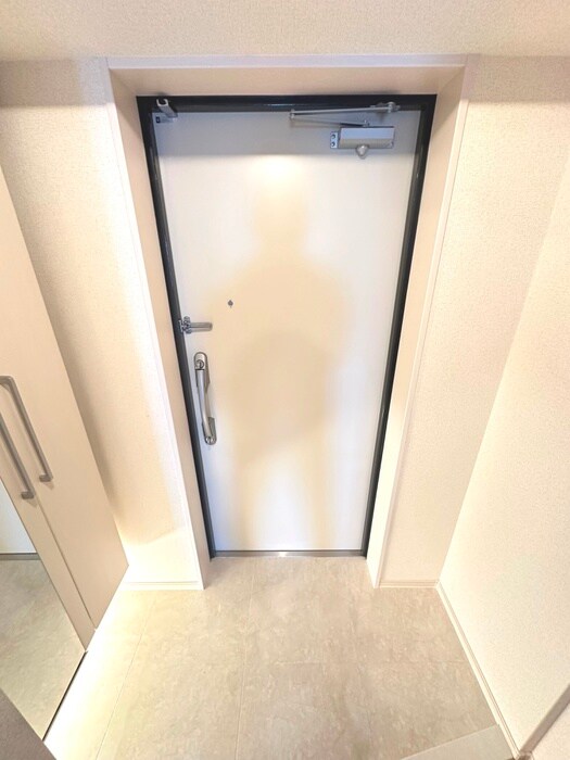 物件内観写真14　(玄関)