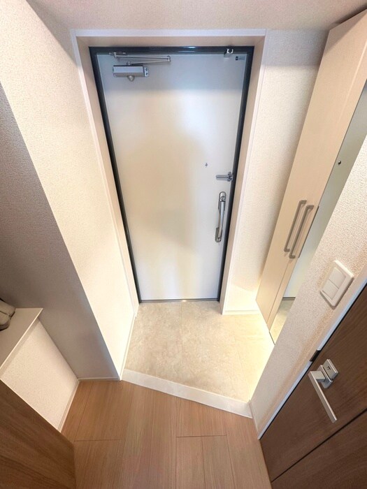 物件内観写真14　(玄関)