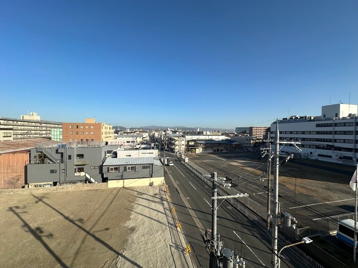 物件内観写真15　(室内からの展望)