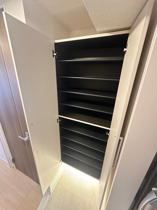 物件内観写真16　(靴箱)