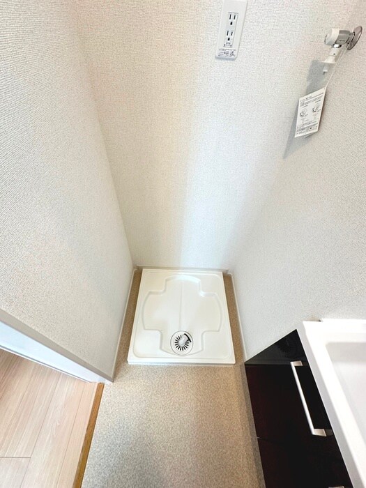 物件内観写真18　(洗濯機置場)