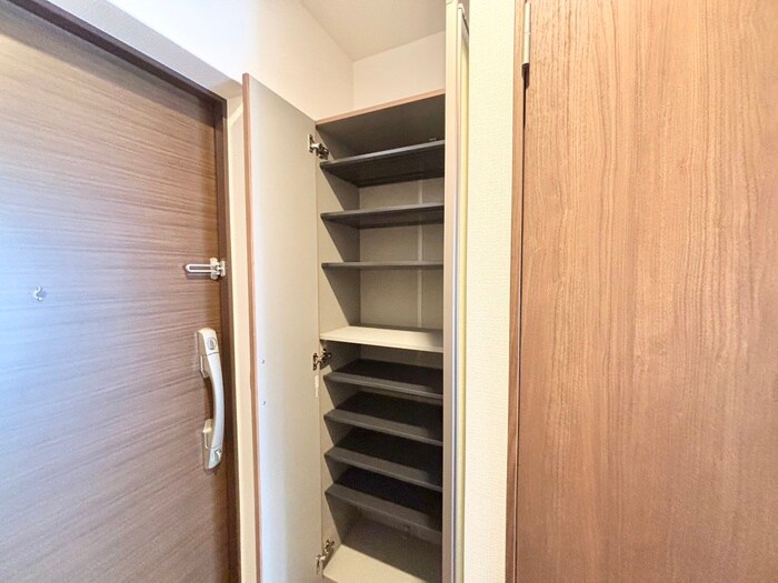 物件内観写真16　(靴箱)