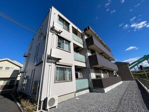 ラシーネ東草津外観写真