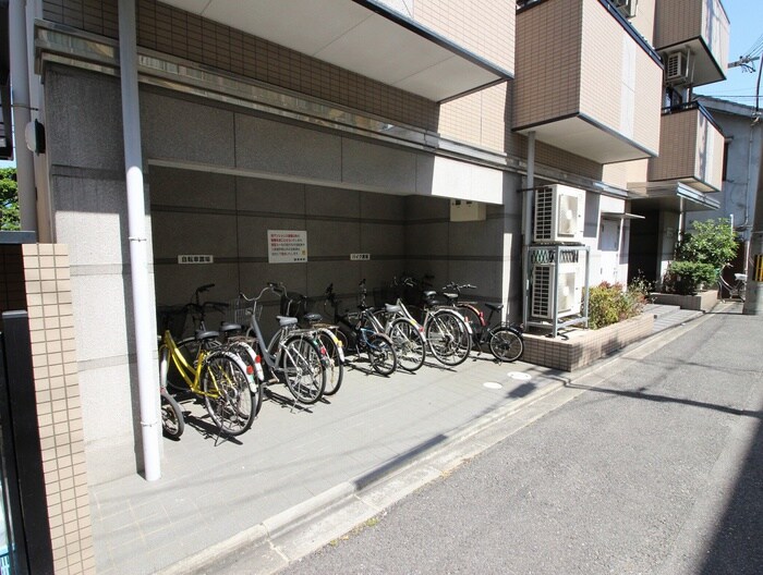 物件外観写真5　(駐輪場)