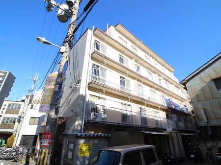 谷田・十三マンション外観写真