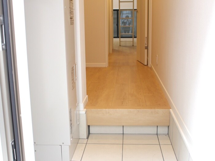 物件内観写真7　(玄関)