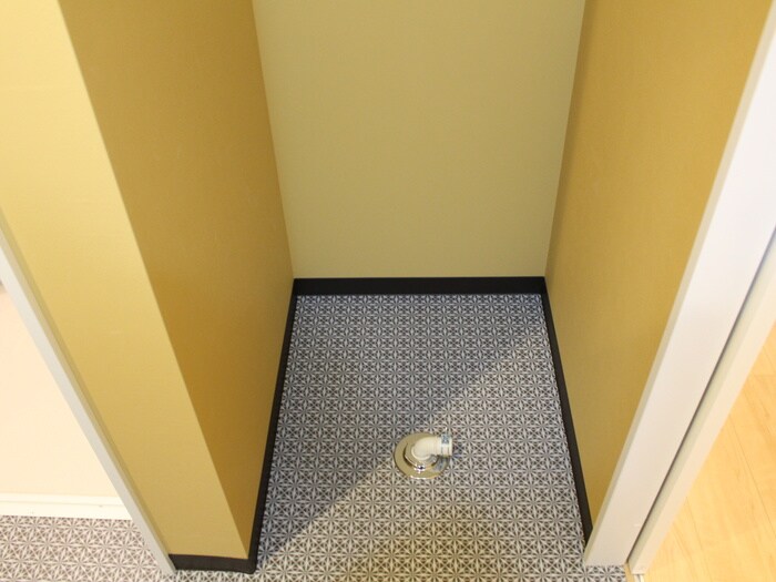 物件内観写真18　(洗濯機置場)