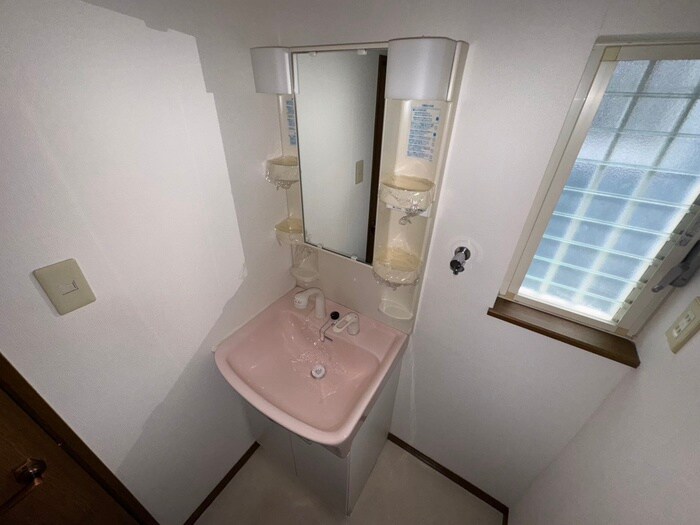 物件内観写真11　(洗面)