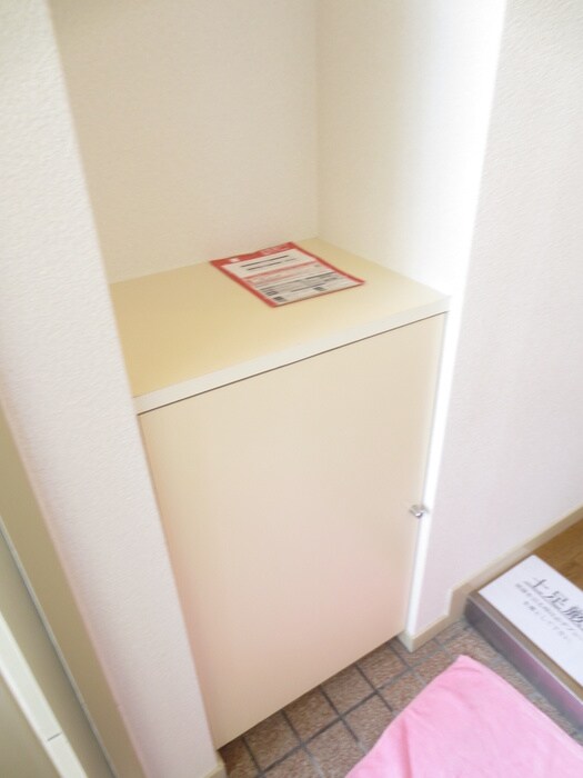 物件内観写真19　(玄関)