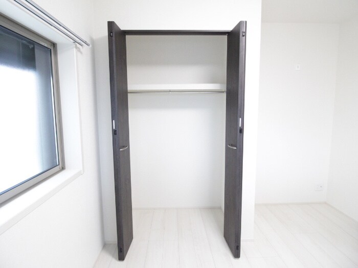 物件内観写真17　(収納)