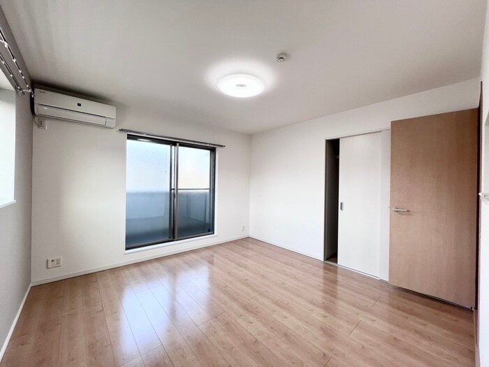 物件内観写真7　(居室)