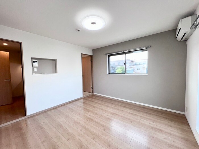 物件内観写真9　(居室)