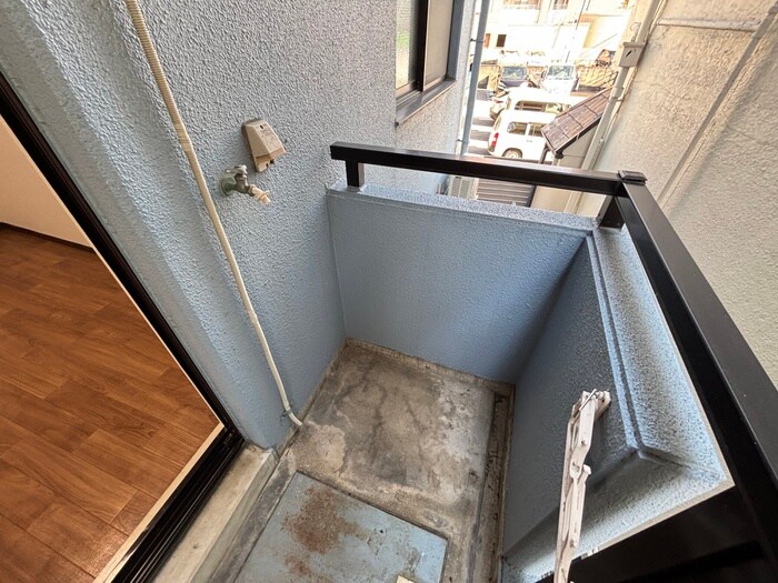 物件内観写真11　(洗濯機置場)