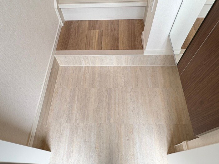 物件内観写真19　(玄関)