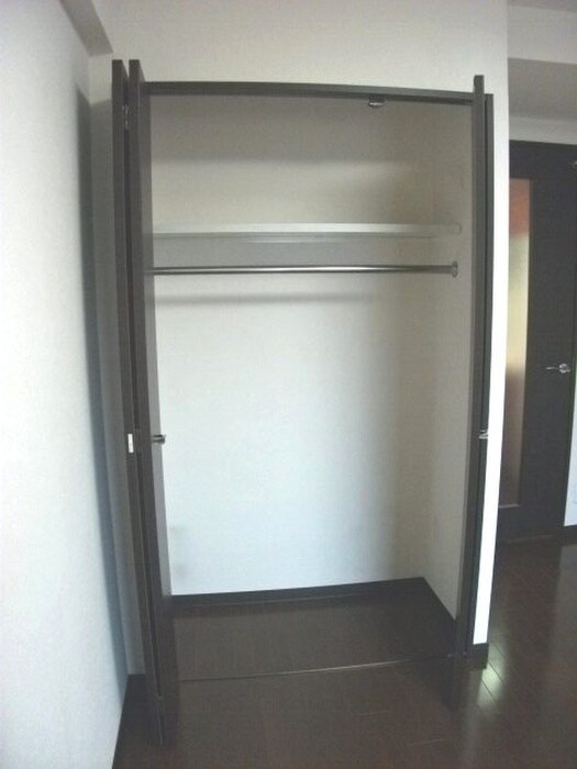 物件内観写真12　(収納)