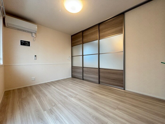 物件内観写真8　(居室)