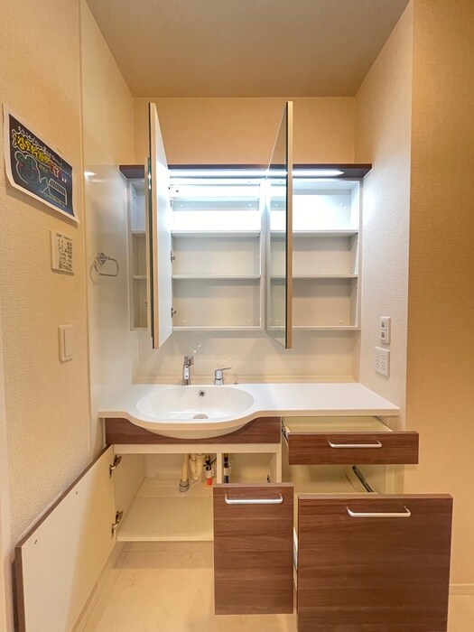 物件内観写真13　(洗面)