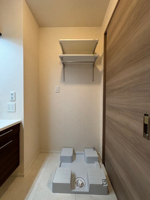 物件内観写真14　(洗濯機置場)