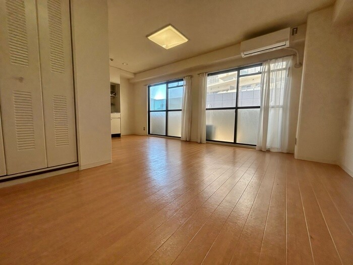 物件内観写真10　(居室)