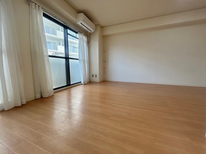 物件内観写真11　(居室)